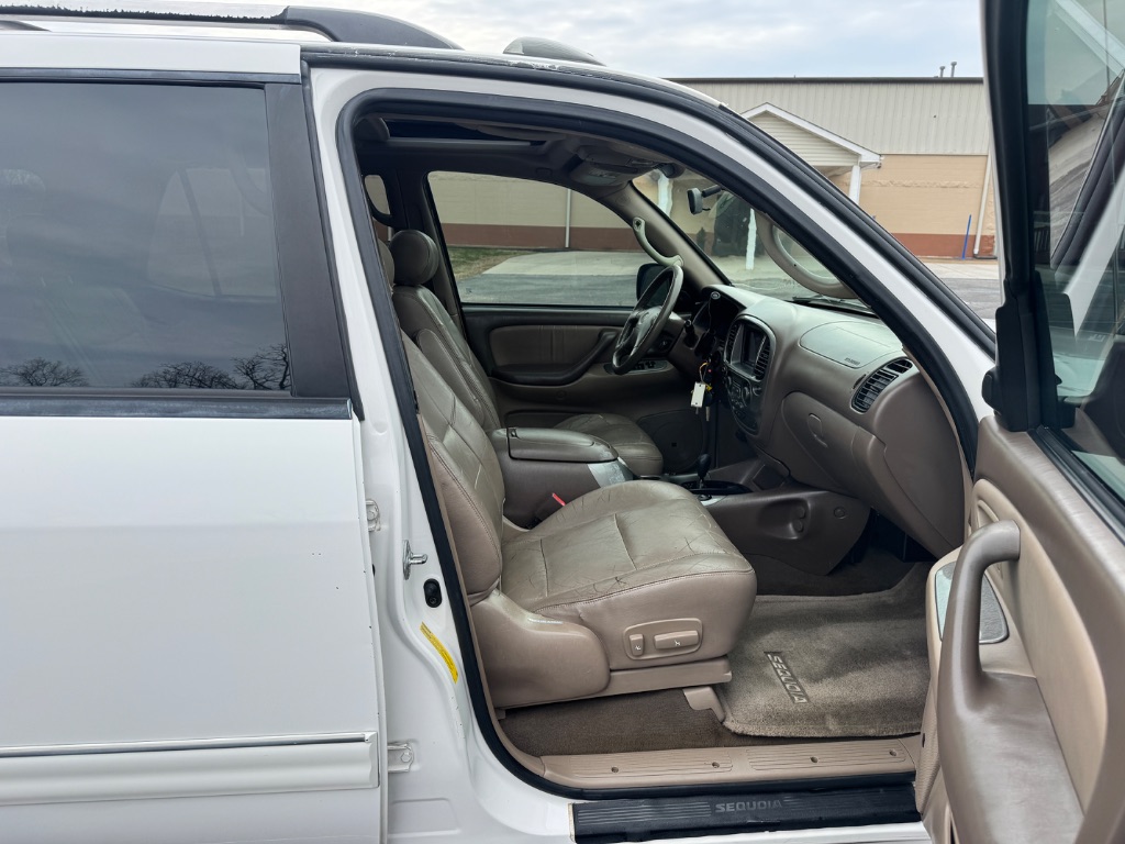 2001 Toyota Sequoia Limited - Photo 9